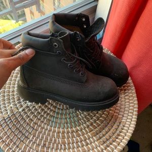 TIMBERLAND Black Boots 💙